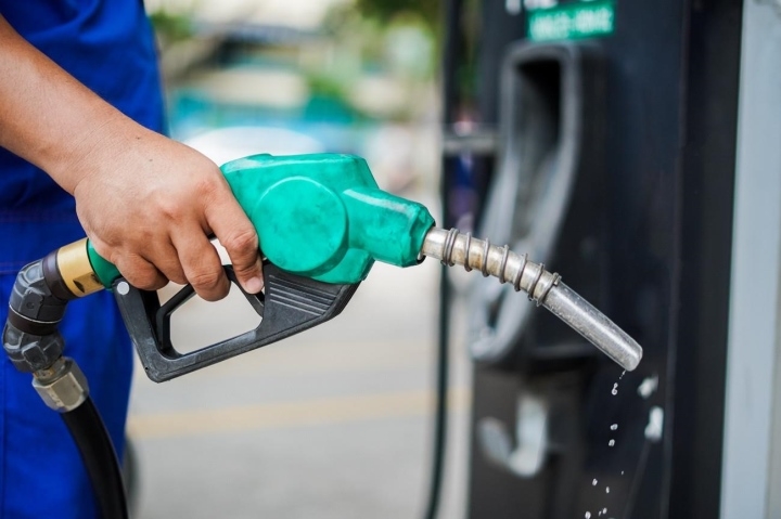 Giá xăng dầu trong nước ngày mai (21/2) có thể tăng mạnh