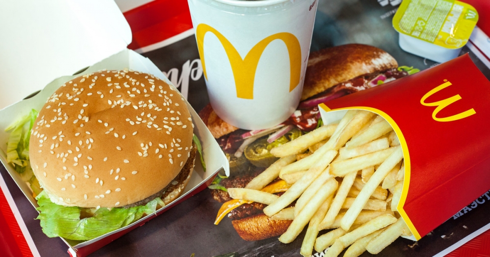Sau nhiều năm khuấy đảo thị trường đồ ăn nhanh Việt Nam, McDonald’s bất ngờ thông báo dừng bán Burger