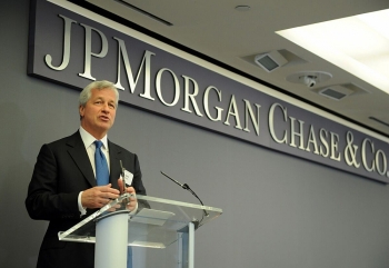 CEO JPMorgan: Khủng hoảng ngân hàng còn kéo dài, nguy cơ suy thoái hiện hữu