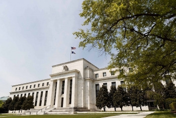 Fed bất đồng quan điểm về hướng đi lãi suất