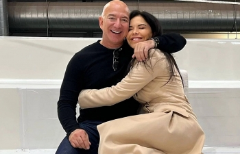Tỷ phú Jeff Bezos xây dinh thự rộng 2.600m2, chuẩn bị tái hôn