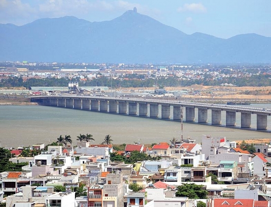 Vì sao khu kinh tế Nam Phú Yên thành công thu hút nhiều khu công nghiệp mới?