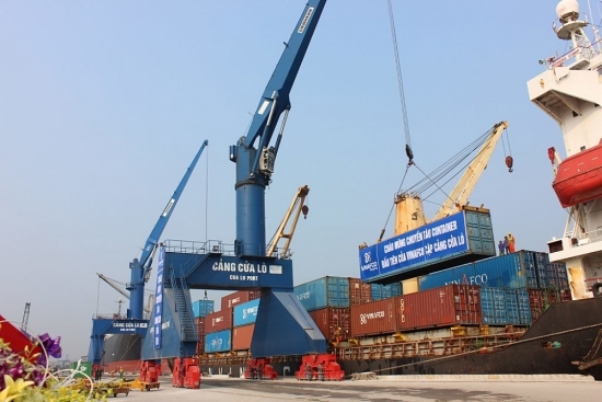 Nghệ An chơi lớn, hỗ trợ 300 triệu/chuyến cho tàu container quốc tế vào cảng