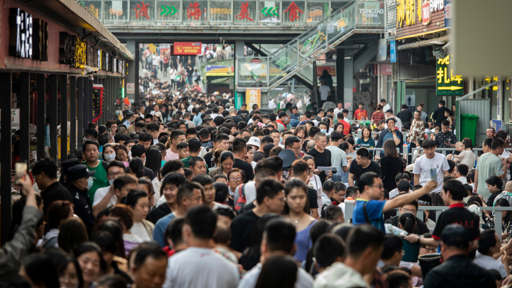 Trung Quốc: GDP tăng chậm hơn dự báo, tỷ lệ thanh niên thất nghiệp cao kỷ lục