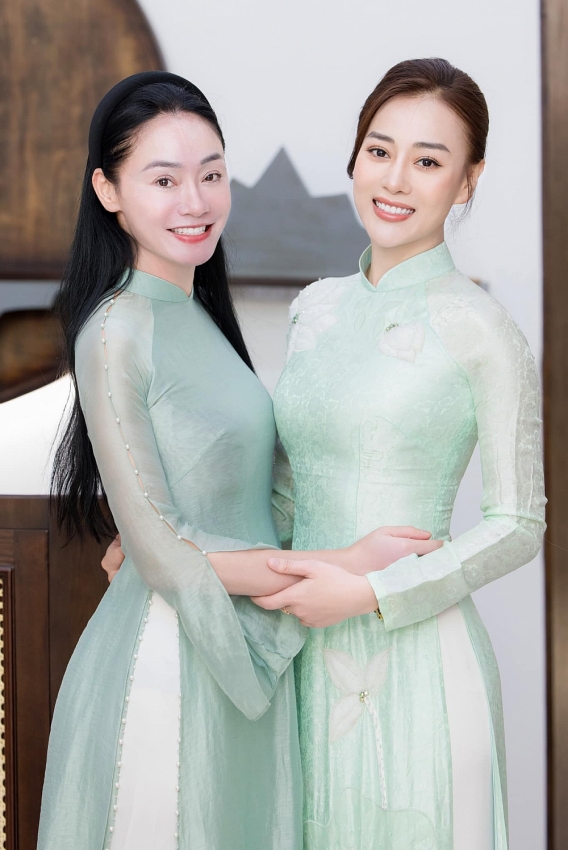 Phương Oanh thử áo dài cưới với mẹ Shark Bình, chuẩn bị cho ngày trọng đại