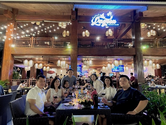 Kỳ nghỉ âm nhạc 8Wonder của gia đình hotgirl Salim tại Vinpearl Nha Trang