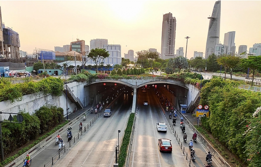 Đường hầm vượt sông đầu tiên và duy nhất ở Việt Nam: Công trình khiến cả Đông Nam Á trầm trồ