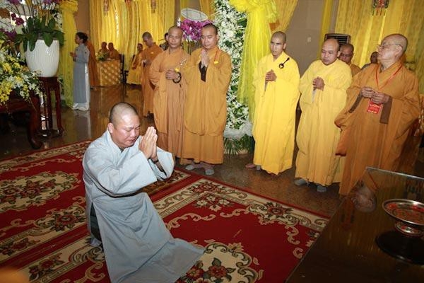 Loạt đại gia đình đám Việt Nam tin theo đạo Phật: Có người tuyên bố xuất gia, để lại nghìn tỷ cho quỹ phi lợi nhuận