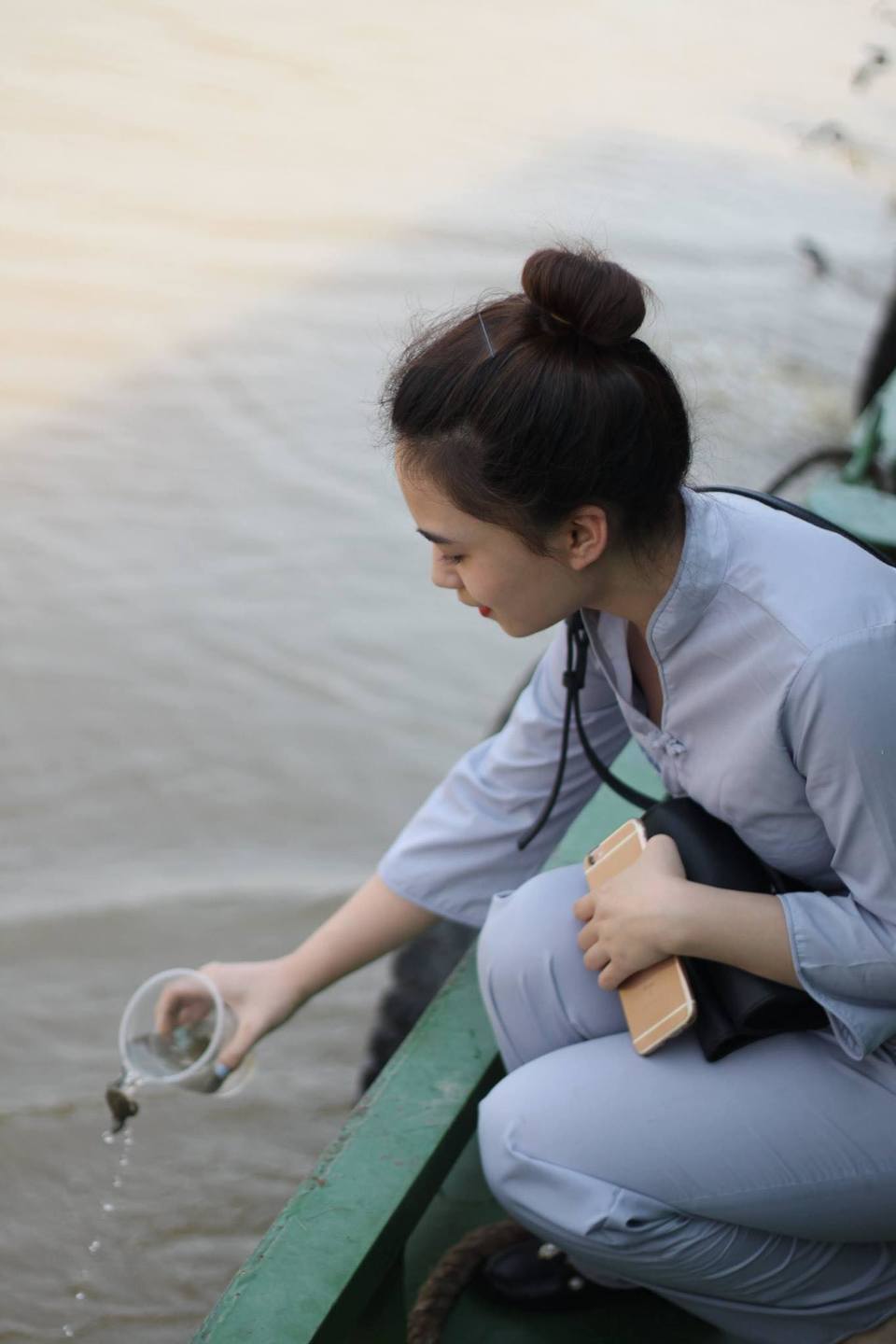 T&ugrave;y v&agrave;o khả năng kinh tế, mỗi người ph&aacute;t t&acirc;m mua từ một, hai con đến mu&ocirc;n ngh&igrave;n con vật th&igrave; cũng phải lập tức cứu tho&aacute;t ch&uacute;ng c&agrave;ng nhanh c&agrave;ng tốt. Ảnh: Th&ugrave;y Ninh