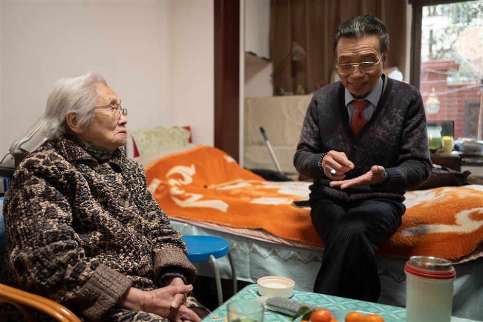 Cụ bà 104 tuổi say mê đầu tư cổ phiếu, hạnh phúc với từng đồng lãi nhỏ