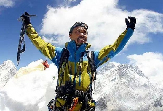 Doanh nhân U80 vẫn sung mãn, chinh phục Everest cao gần 9.000m những 2 lần: Bí quyết là KHÔNG ăn một món người Việt rất thích!
