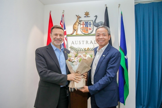 Tập đoàn Công nghệ CMC (CMG) thúc đẩy đầu tư với Australia