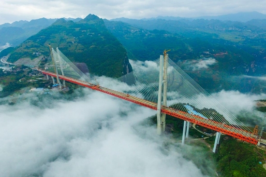 Chuyên gia khẳng định cần 300 năm, thực tế Trung Quốc chỉ mất 3 năm để hoàn thành cây cầu cao nhất thế giới