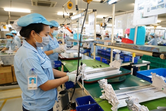 UOB: Tăng trưởng GDP Việt Nam năm 2023 có thể đạt 5%, sản xuất đã tăng tốc không ngừng