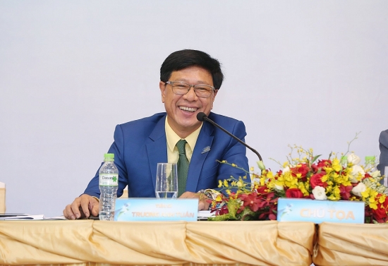 HQC bật tăng mạnh, Chủ tịch Trương Anh Tuấn: '8 năm rồi mới có cơ hội sáng với Hoàng Quân'
