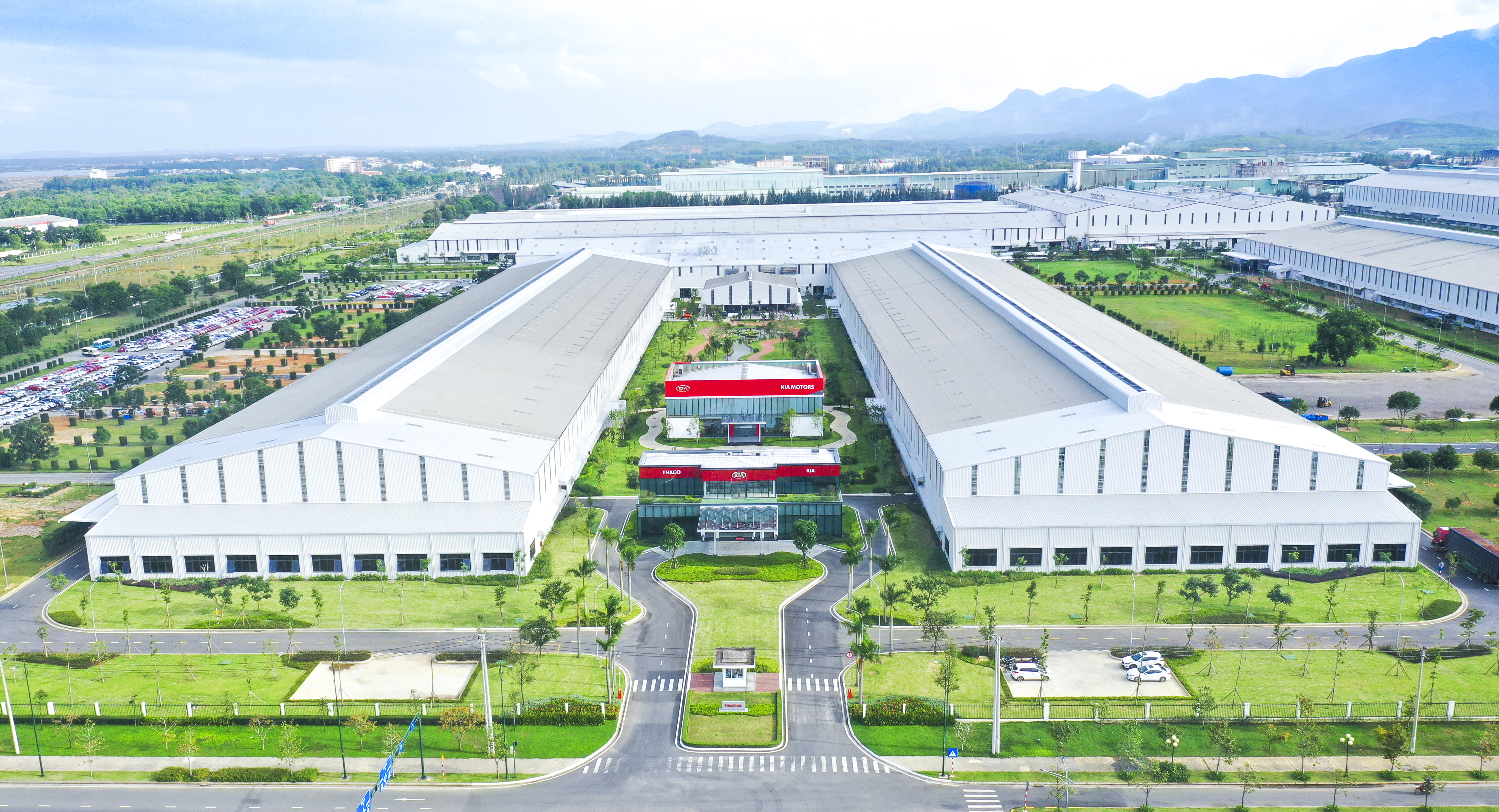 Thaco Kia nơi sản xuất các dòng xe du lịch Kia hiện đại, an toàn, tiện nghi