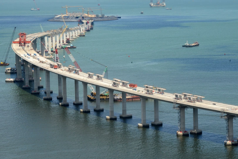 Đi lên từ con số 0, Trung Quốc xây dựng được cây cầu dài nhất thế giới với chiều dài 55km, gấp 20 lần cầu Cổng Vàng