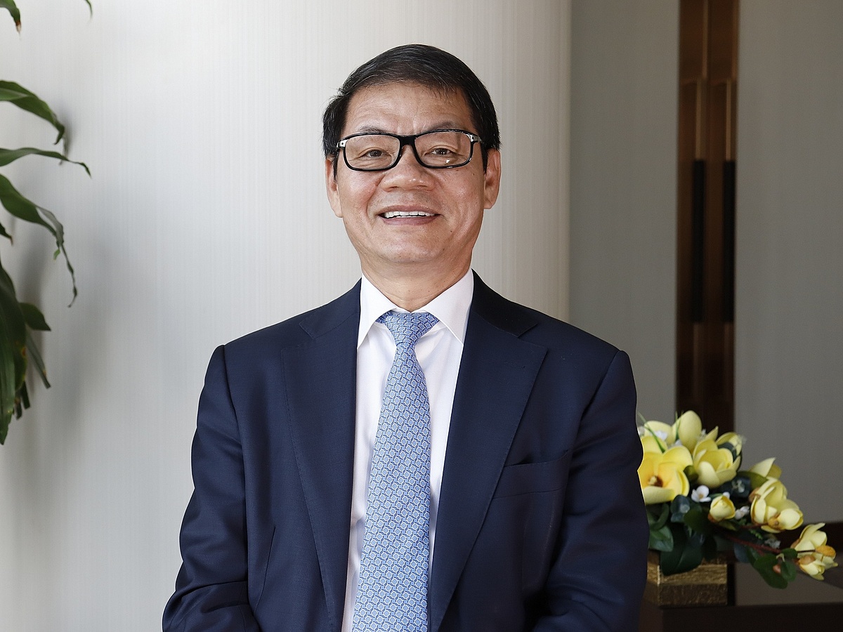Ông Trần Bá Dương nhận giải 'Doanh nhân xuất sắc ASEAN' - VnExpress Kinh  doanh