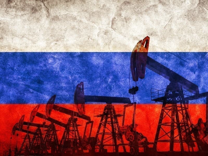 Bất chấp các lệnh trừng phạt, một ‘lỗ hổng’ từ EU đã giúp Nga kiếm được bộn tiền từ việc bán dầu