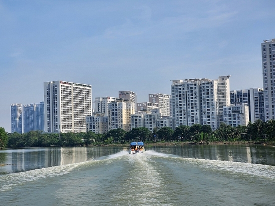 Thành phố đông dân nhất Việt Nam lọt top tăng trưởng triệu phú nhanh nhất thế giới