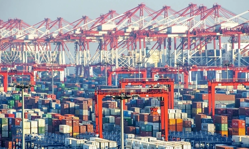Vượt mặt hàng loạt siêu cường thế giới, láng giềng Việt Nam đứng đầu thế giới về xuất khẩu hàng hóa trong 15 năm liên tiếp