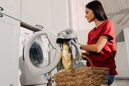 Bà nội trợ 'hô biến' máy giặt thành ‘cỗ máy kiếm tiền’: Thu về hơn 700 triệu/năm, muốn nghỉ lúc nào cũng được