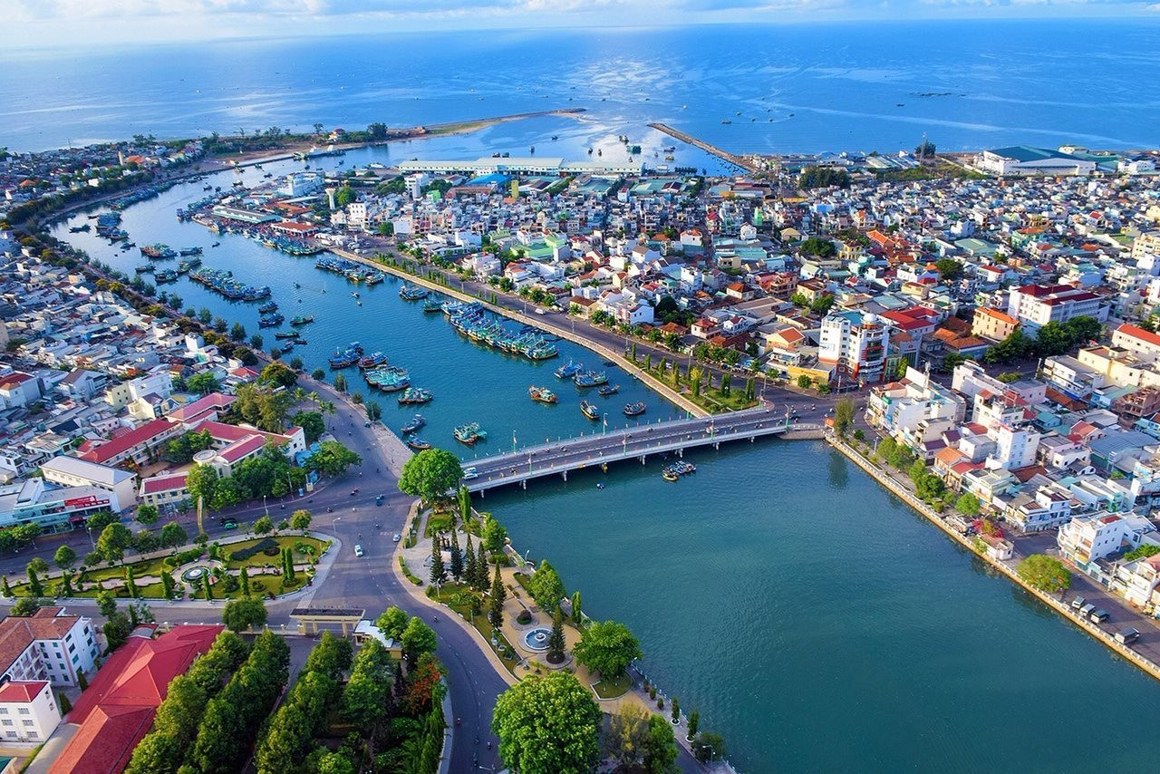 Mở rộng thành phố Phan Thiết, phát triển đô thị du lịch sinh thái hướng  biển "xanh và bền vững"