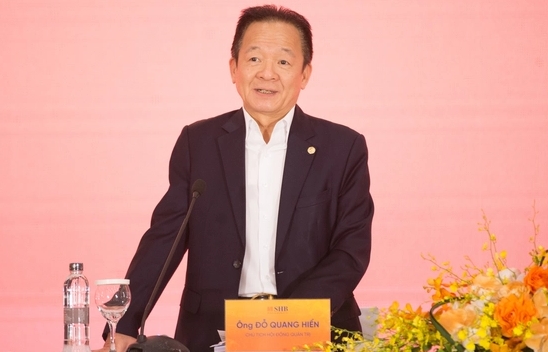 Chủ tịch SHB Đỗ Quang Hiển chia sẻ về thương vụ bán ngân hàng con: 'Đối tác bảo chúng tôi ghê gớm nhưng họ rất thích'