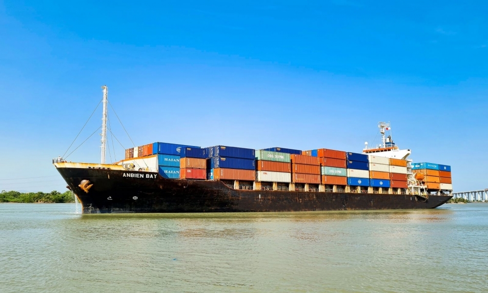 Hải Phòng đón tàu chở hàng kỹ thuật cao trọng tải hơn 17.500 tấn