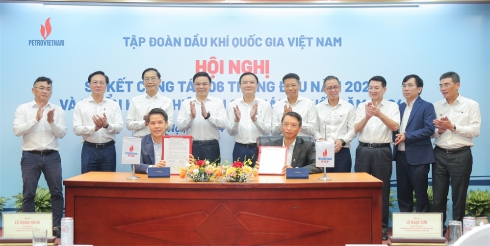 BSR, GAS, OIL, PVEP ký kết nhiều hợp đồng cung cấp và tiêu thụ dầu khí quan trọng