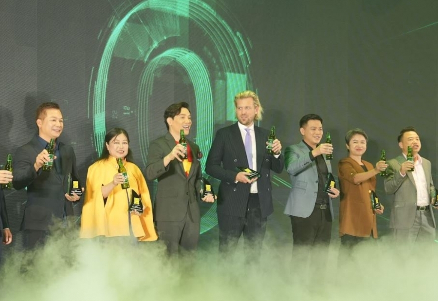 Hé lộ dàn 'cá mập' Shark Tank mùa 7: 'Sư tử Đức', doanh nhân ngành mỹ phẩm cùng 2 'nữ tướng' là nhân tố mới