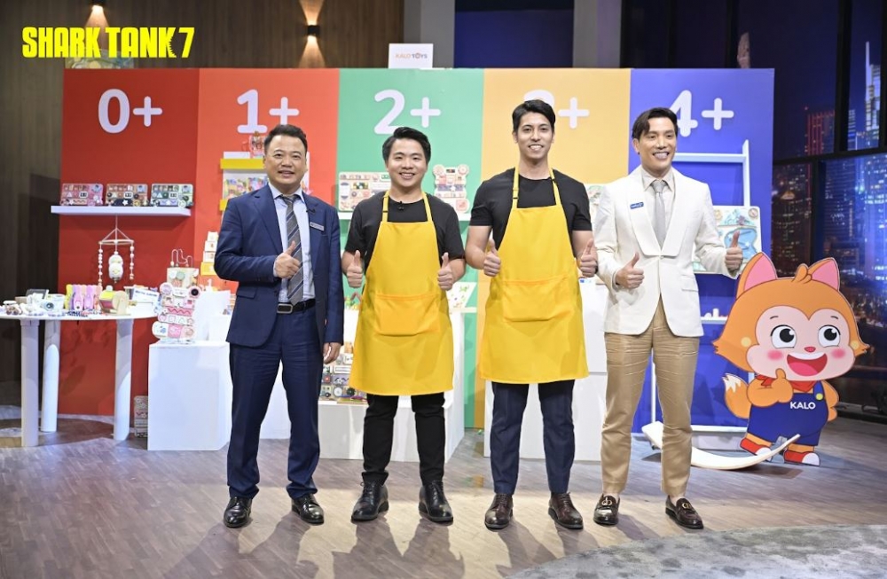 Sau màn 'rượt đuổi' chưa từng có của các shark, 2 ông bố trẻ từ chối vé vàng 5 tỷ để giành deal 1 triệu USD