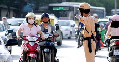Mức phạt mới nhất được đề xuất đối với xe máy thiếu còi, đèn, gương