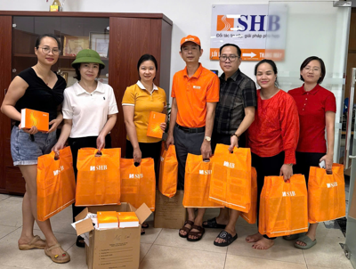 Ngân hàng SHB ủng hộ 2 tỷ đồng cho đồng bào vùng lũ