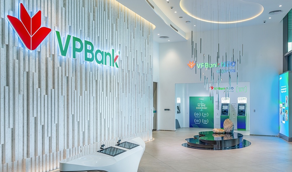 VPBank (VPB) phát thông báo khẩn về việc tạm gián đoạn một số dịch vụ