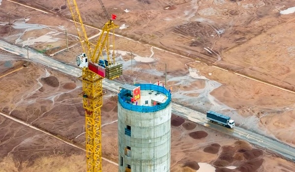 'Bộ não' của sân bay hơn 16 tỷ USD lớn nhất Việt Nam vừa cất nóc, vượt tiến độ 3 tháng