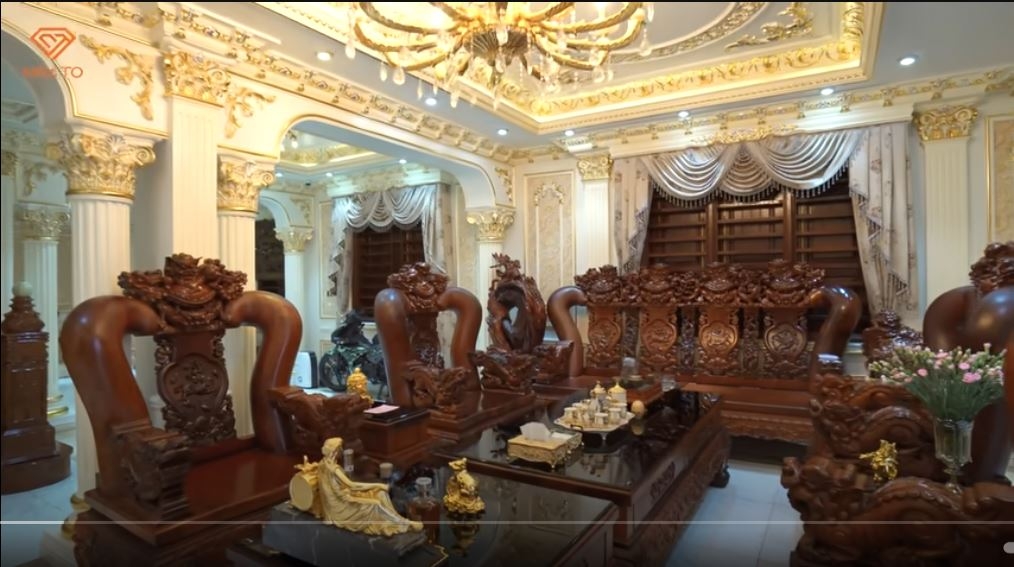 Chiêm ngưỡng biệt thự 300m2 của đại gia Thanh Hóa: 5 năm gom gỗ quý xây nhà, cặp loa phiên bản giới hạn 300 triệu đồng