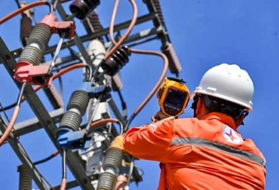 Từ ngày mai 10/5, giá điện tăng 4,8%, lên hơn 2.200 đồng/kWh