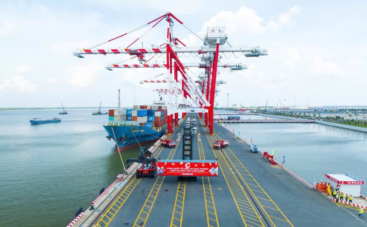 Cảng quốc tế Long An sẵn sàng khai khai thác container quốc tế: Loạt ông lớn logistics 'để mắt'