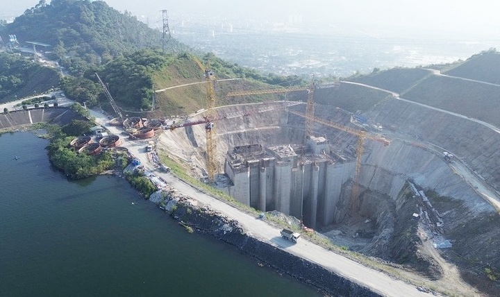 Dự án mở rộng nhà máy thủy điện lớn thứ 2 Việt Nam sắp về đích, dự kiến đuổi kịp công suất công trình thủy điện lớn nhất Đông Nam Á