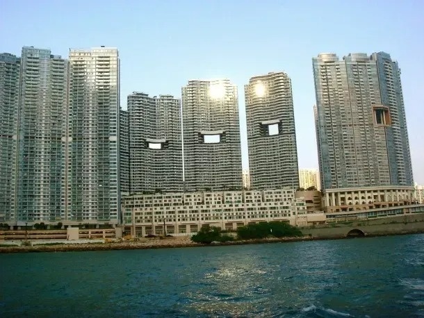 Giải mã bí ẩn những lỗ thủng kỳ lạ trên các toà nhà chọc trời tại Hồng Kông