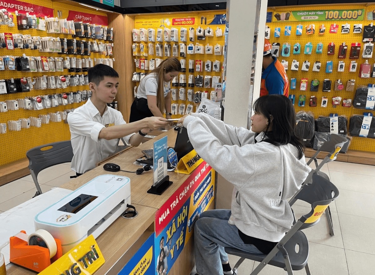 Mô hình ATM của Thế giới Di động (MWG) đạt 20.000 giao dịch sau 7 ngày, bình quân 5-6 triệu đồng/lệnh