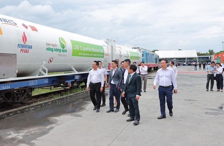 Doanh nghiệp VN30 đầu tiên báo lãi 2024 vượt 82% kế hoạch