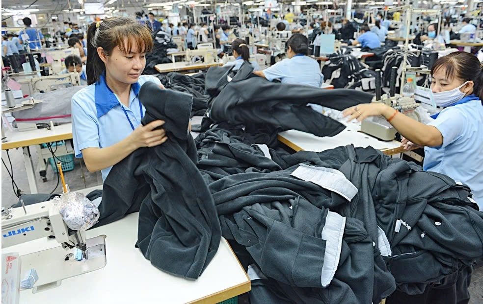 Sau giai đoạn sa thải 4.000 nhân sự, ông lớn dệt may 50 năm tuổi tại TP. HCM sống 'thoi thóp' chờ ngày hủy niêm yết