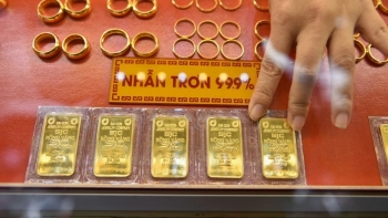 Giá vàng miếng áp sát mức cao kỷ lục 125 triệu đồng/lượng