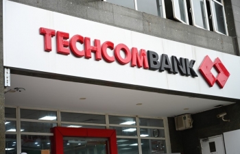 Techcombank (TCB) phát cảnh báo về các hình thức lừa đảo thẻ ngân hàng