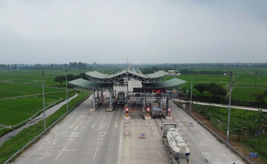Khoản lợi nhuận 'bí ẩn' hơn 300 tỷ đồng giúp giá cổ phiếu tăng 140% trong nửa tháng, công ty tại Thái Bình phải giải trình