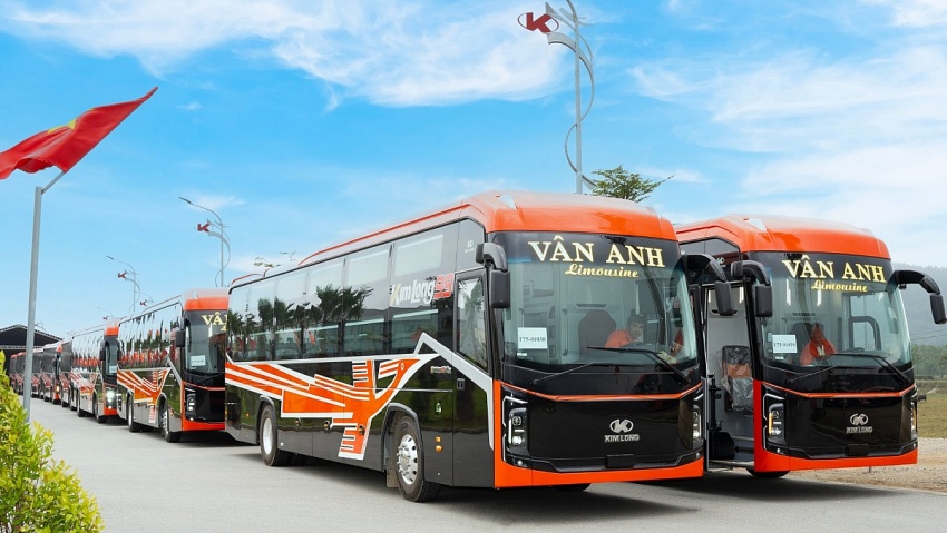 Hãng xe Việt Kim Long Motor tăng tốc bàn giao 250 ô tô, phục vụ tại tỉnh đông dân nhất Việt Nam