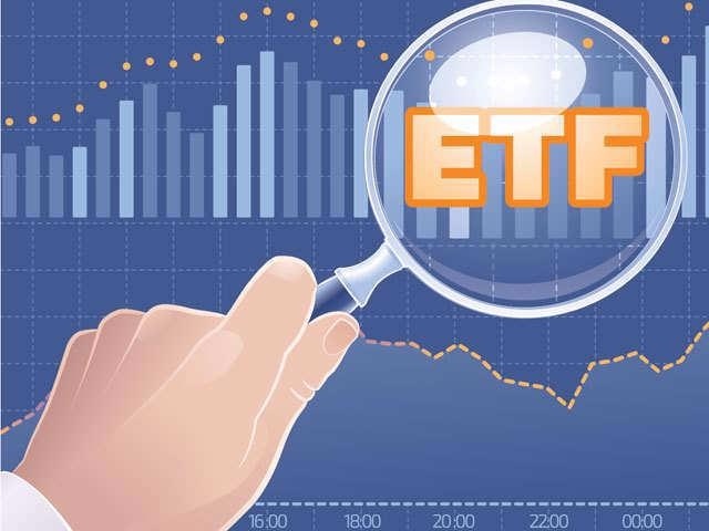 Cơ cấu ETF: Dự kiến được gom 34 triệu đơn vị một mã ngân hàng, bán mạnh cổ phiếu đầu ngành bất động sản