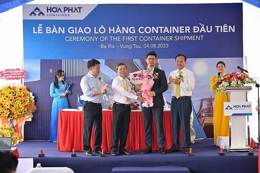 Lô vỏ container đầu tiên của Tập đoàn Hòa Phát được bàn giao hồi tháng 8/2023